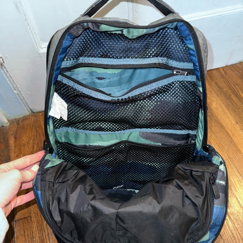 Lululemon Backpack - Picture 2 of 4